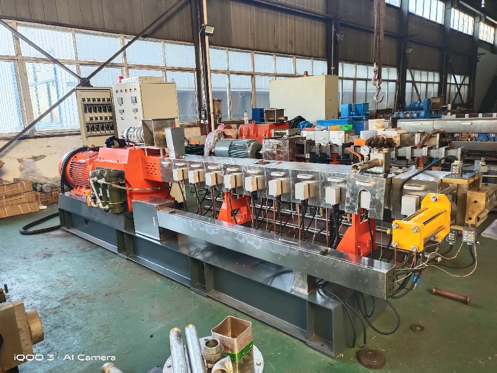 HBTS高扭矩系列雙螺桿機型